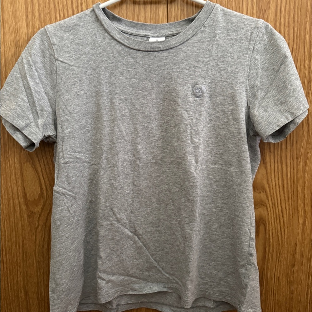 TNA Gray Short Sleeve Tee